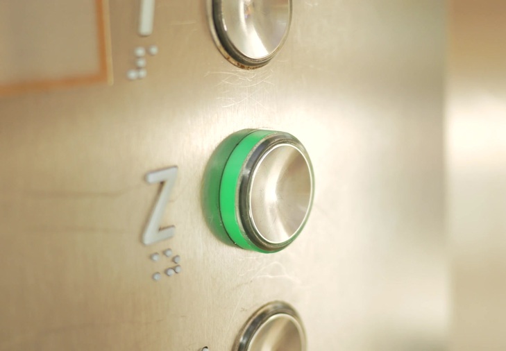 터치 한 번에 오염 부위가 사라지는 항균 필름 자동 살균 시스템 개발 썸네일